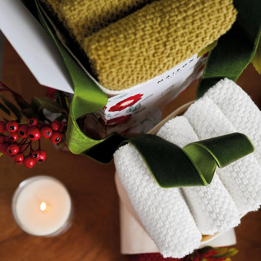 CONFEZIONE REGALO CARILLON MAISON SUCRÉE | cestino con lavette in vari colori | 4pz