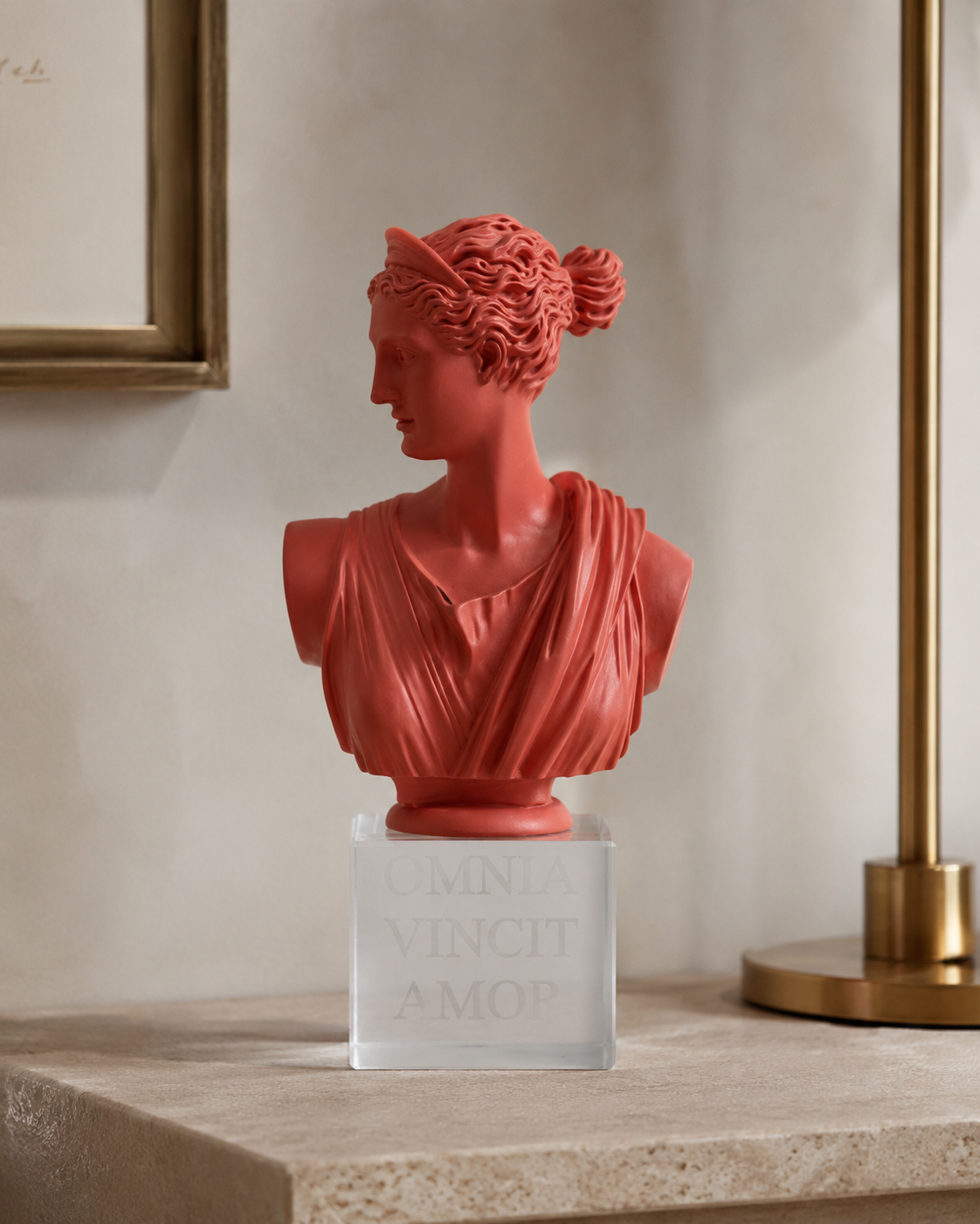 BUSTO ARTEMIDE CORALLO CHIARELA | in resina con cubo in vetro | 7x13cm