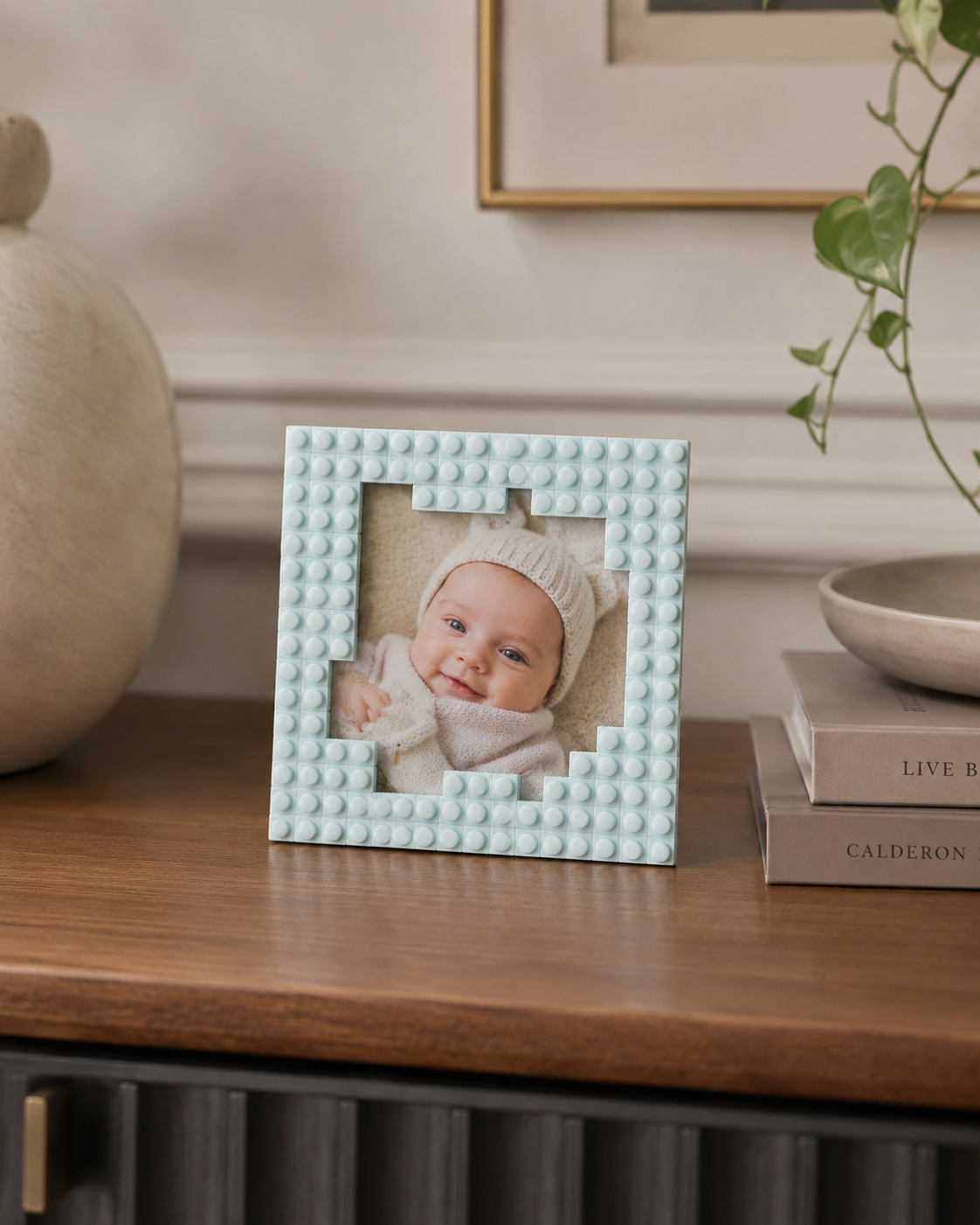 CORNICE ENFANT HENRIETTE | in resina vari colori | 13x13cm