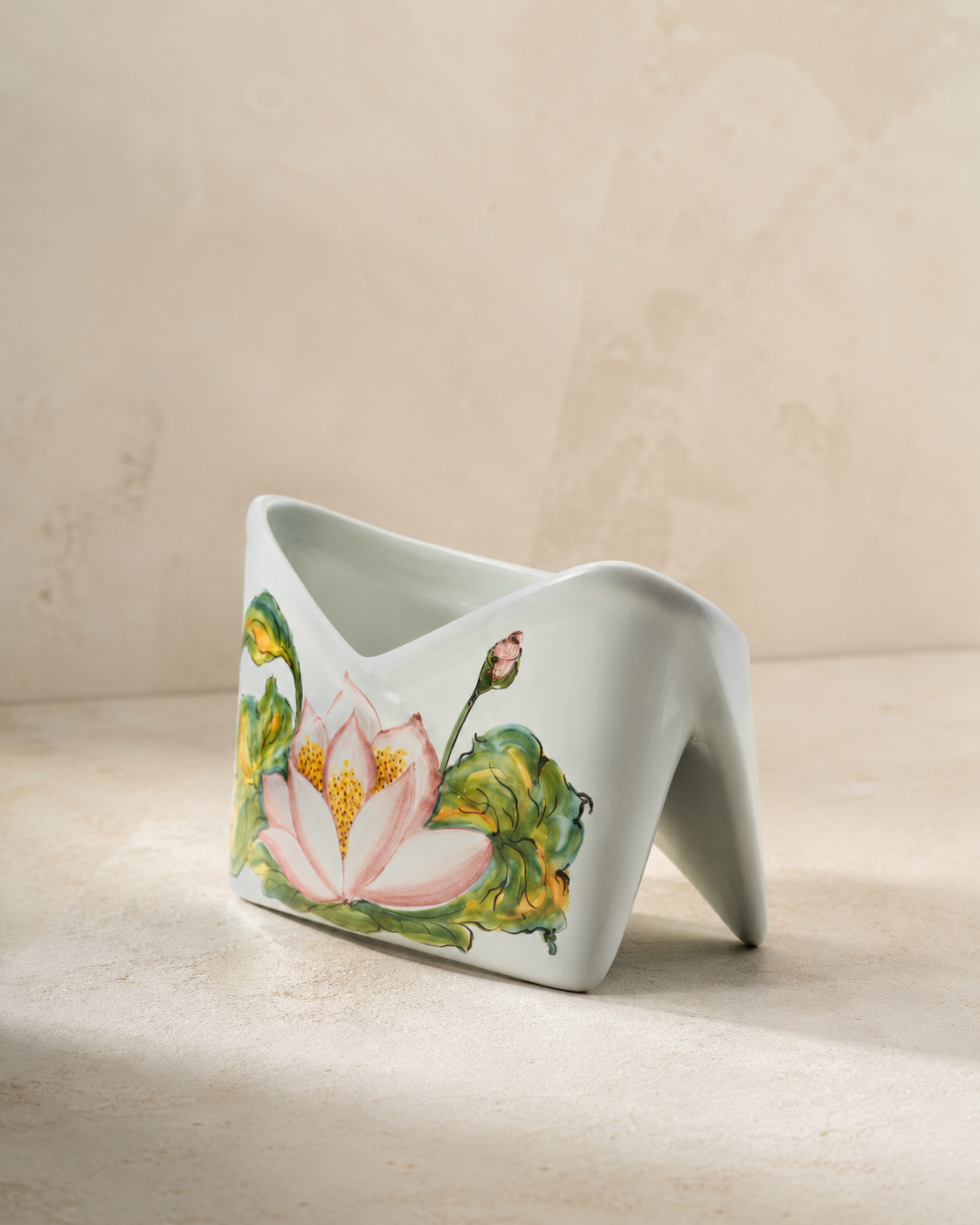 PORTAPOSTA FIORE DI LOTO SOPHIE MARIAGE | in ceramica | 23cm