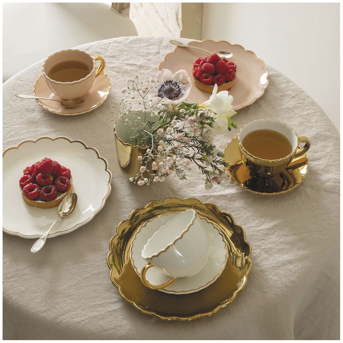 SET PIATTI DESSERT MARGUERITE MATHILDE M. - in porcellana - vari colori - foto 5 | Adele Chérie
